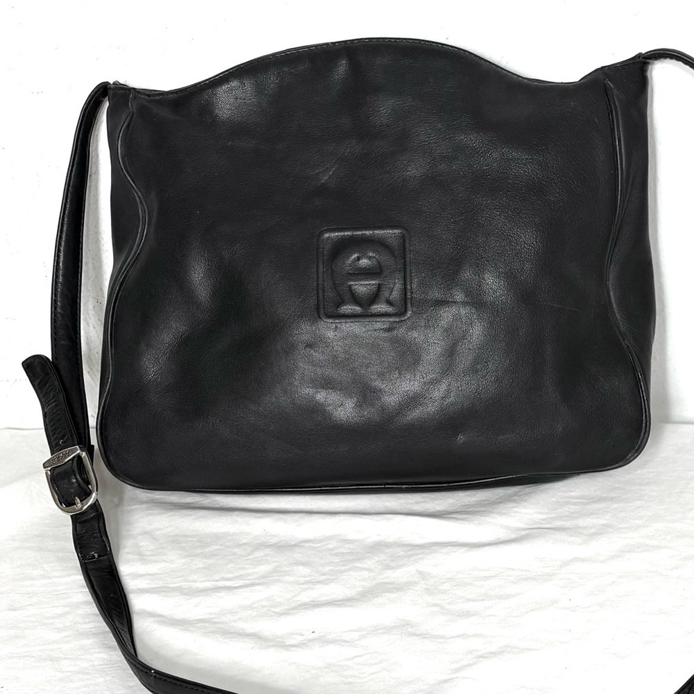 ETIENNE AIGNER Vintage Embossed Big Logo Minimalist Leather Crossbody Bag Purse - Picture 12 of 16